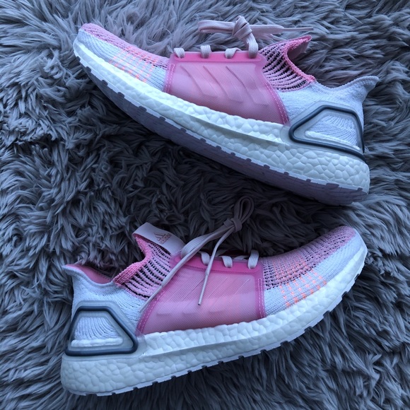 **SOLD** Adidas UltraBoost 19 🎀 - Picture 7 of 8